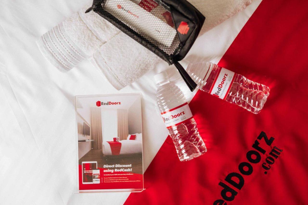Reddoorz Plus Near Seminyak Square Denpasar Dış mekan fotoğraf
