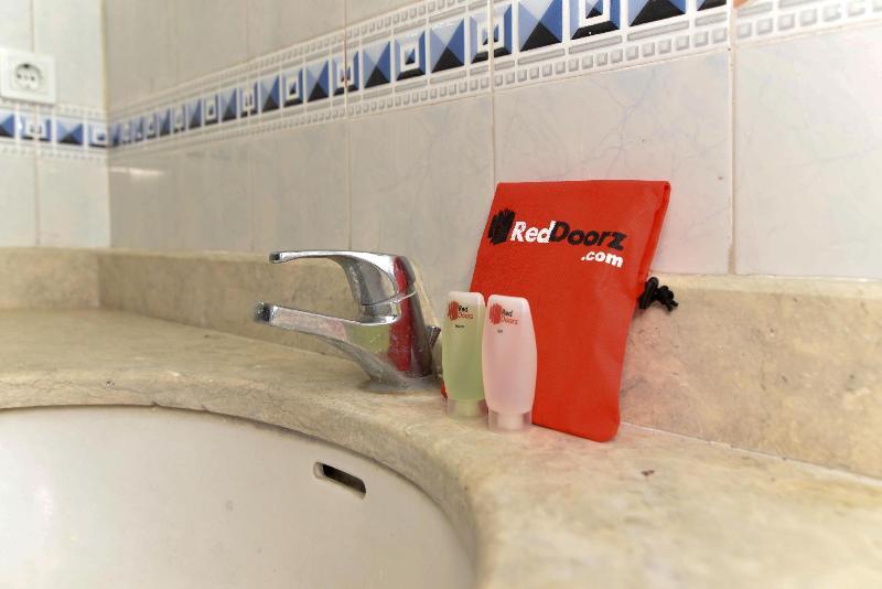 Reddoorz Plus Near Seminyak Square Denpasar Dış mekan fotoğraf